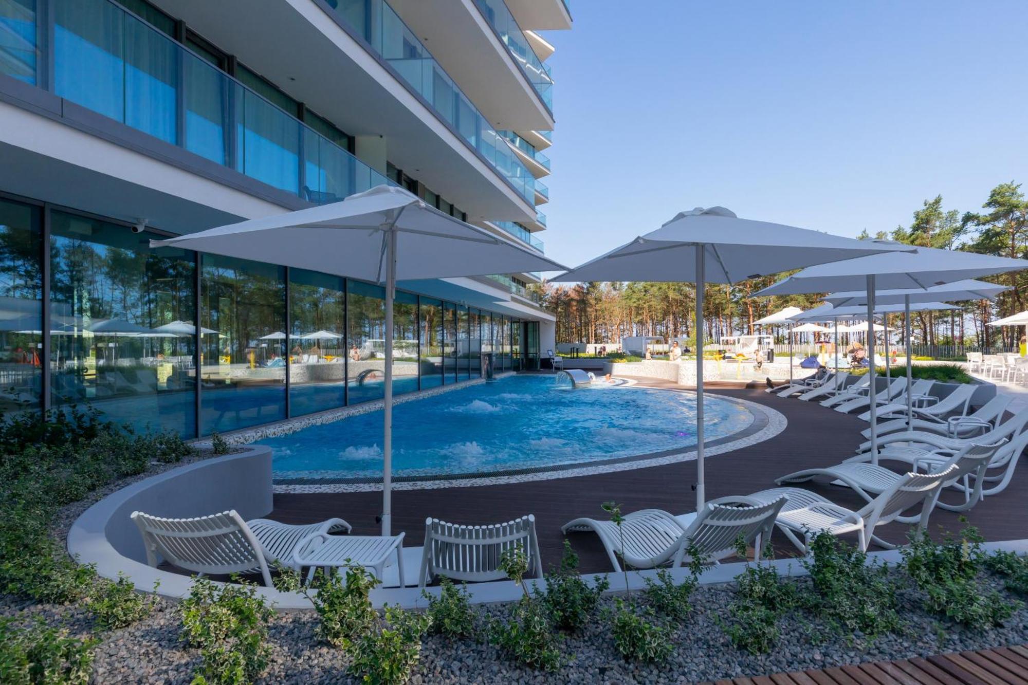 Royal Waves & - With Parking By Renters